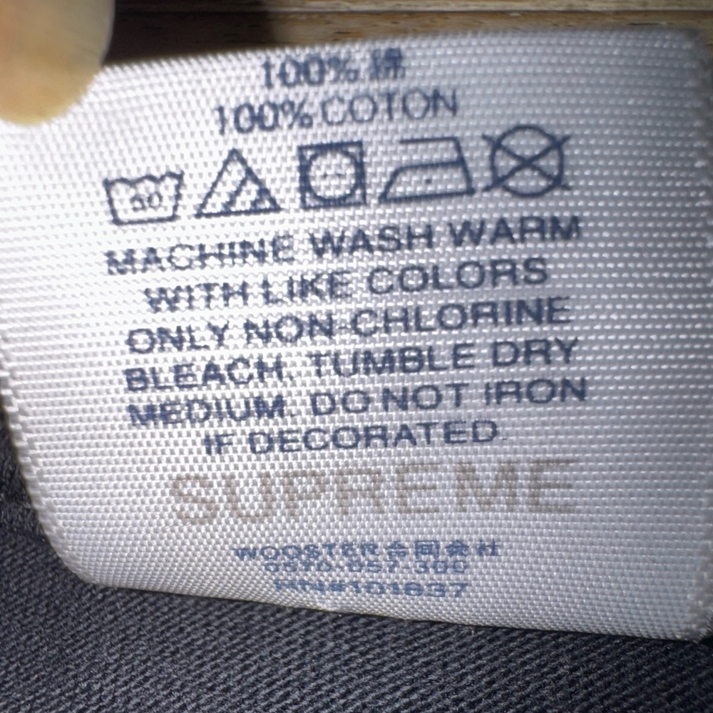 Supreme x Burberry Box Logo Tee (Black) - small - Picture 6 of 7